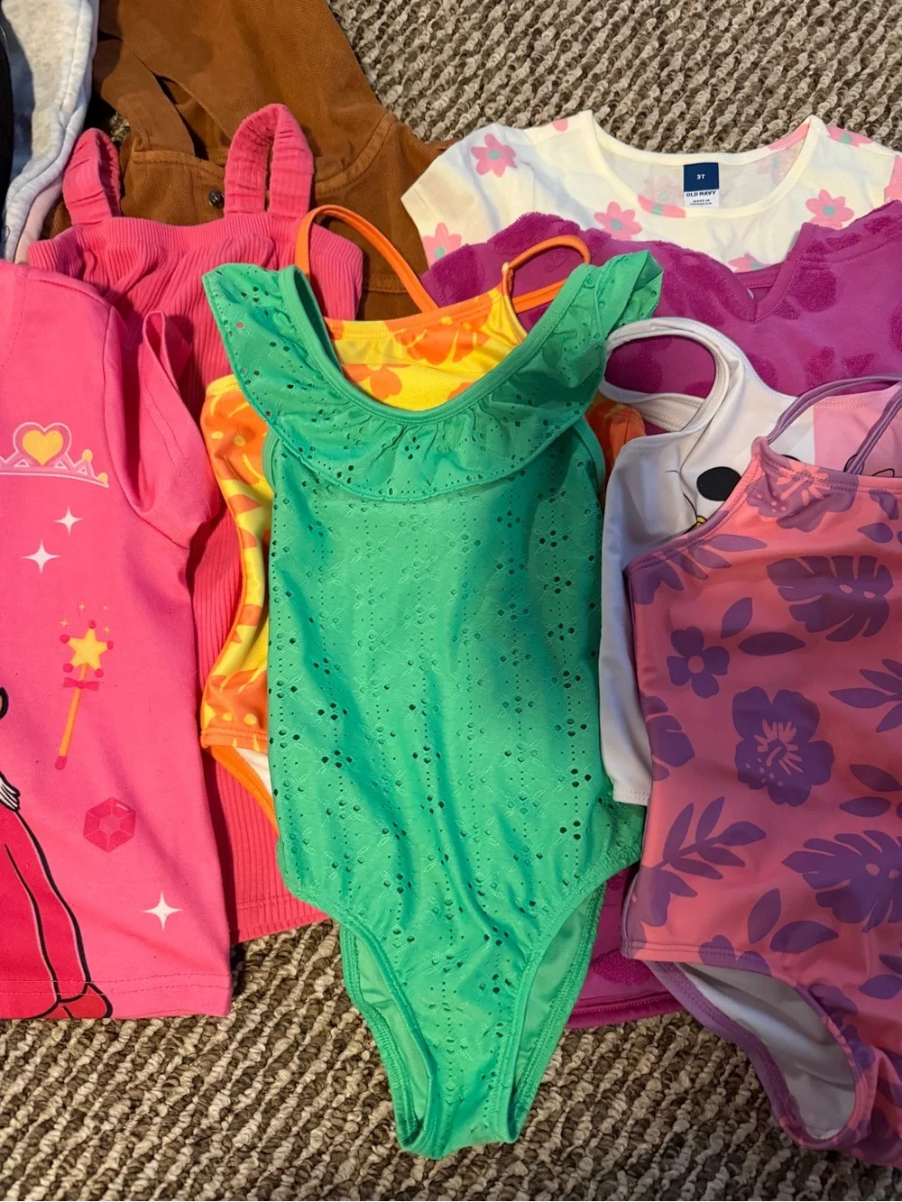 3T lot - Old Navy Girls Pink Princess Rash Guard & Mixed Swim Set